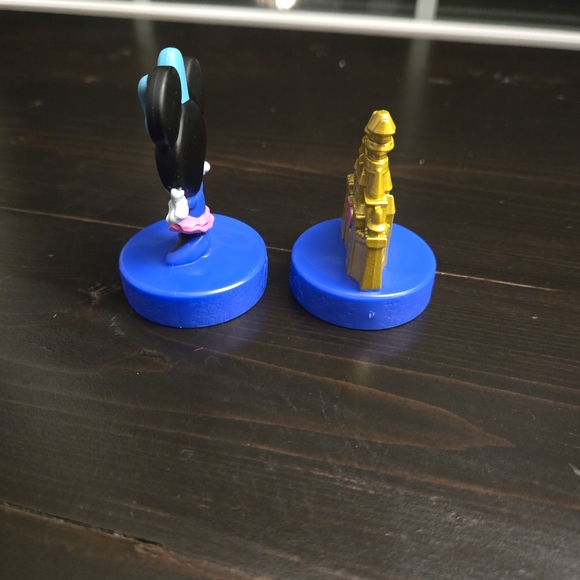 Disneyland 70th Anniversary McDonald’s Happy Meal 2025 #31- Minnie + Gold Castle - Picture 2 of 5